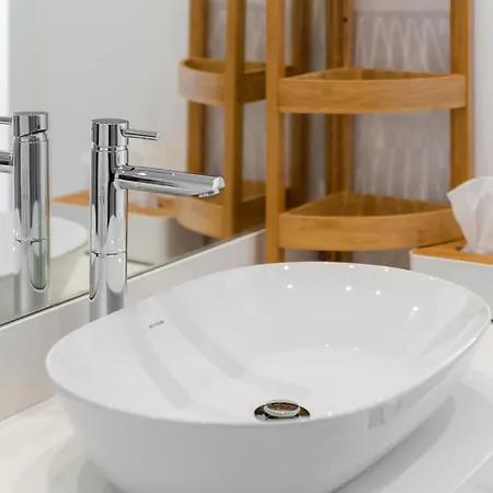 Appartement Modern 1 With Pool By Homing