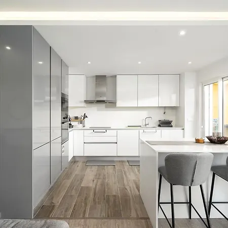 Modern 1 With Pool By Homing * Lagos