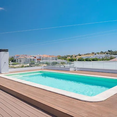 Modern 1 With Pool By Homing * Lagos
